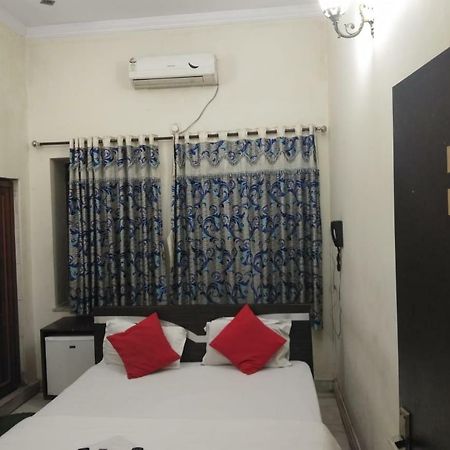 Raviz Inn Calcutta Exterior foto
